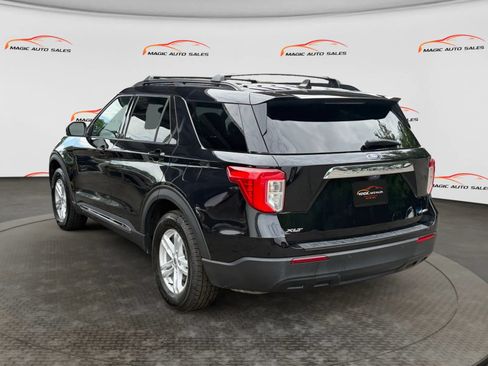 Used 2021 Ford Explorer XLT AWD/4WD image 8
