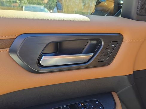 New 2026 Nissan Armada SL image 23