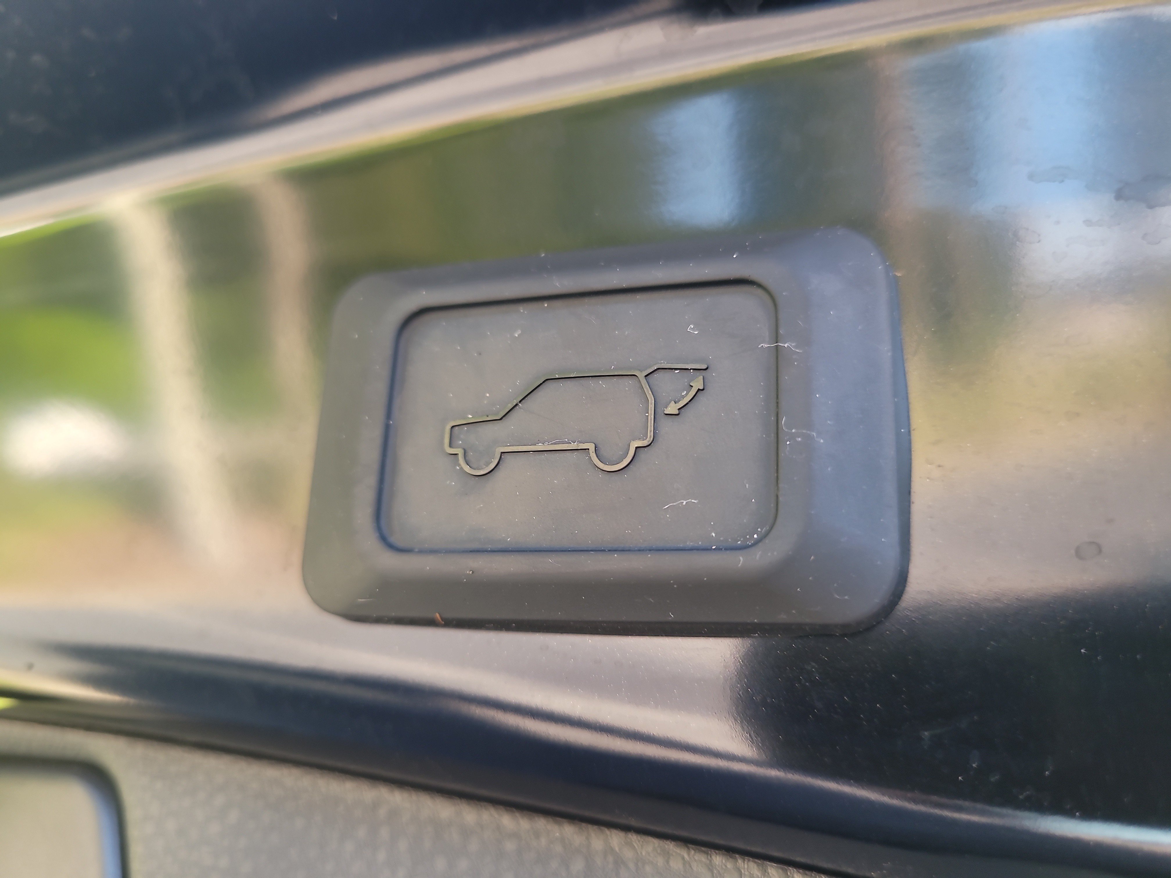 Certified 2025 Toyota RAV4 XLE w/ Convenience Package FWD image 12