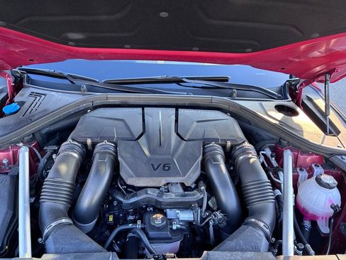 Used 2025 Genesis GV70 3.5T Sport image 10