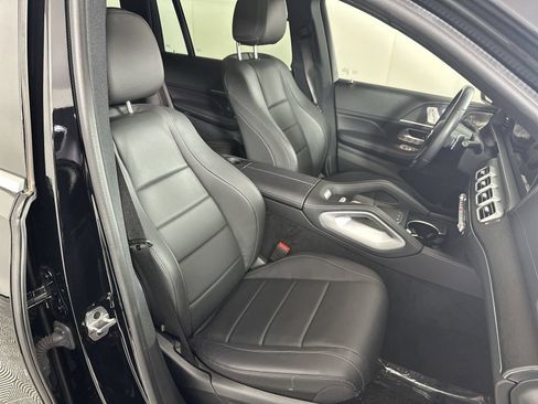 Used 2024 Mercedes-Benz GLS 450 4MATIC image 27