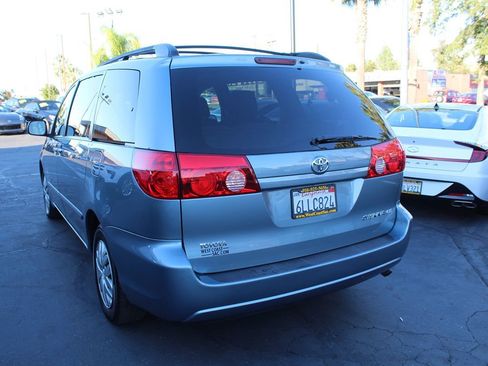 Used 2010 Toyota Sienna LE image 5
