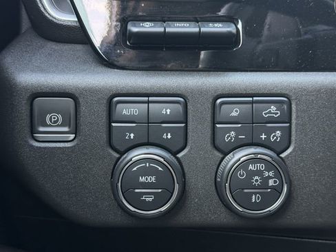 Used 2023 Chevrolet Silverado 1500 LTZ image 24