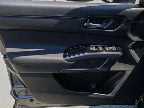 New 2026 Nissan Pathfinder SL FWD image 23