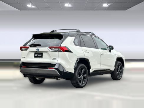 Used 2021 Toyota RAV4 XSE AWD/4WD image 8
