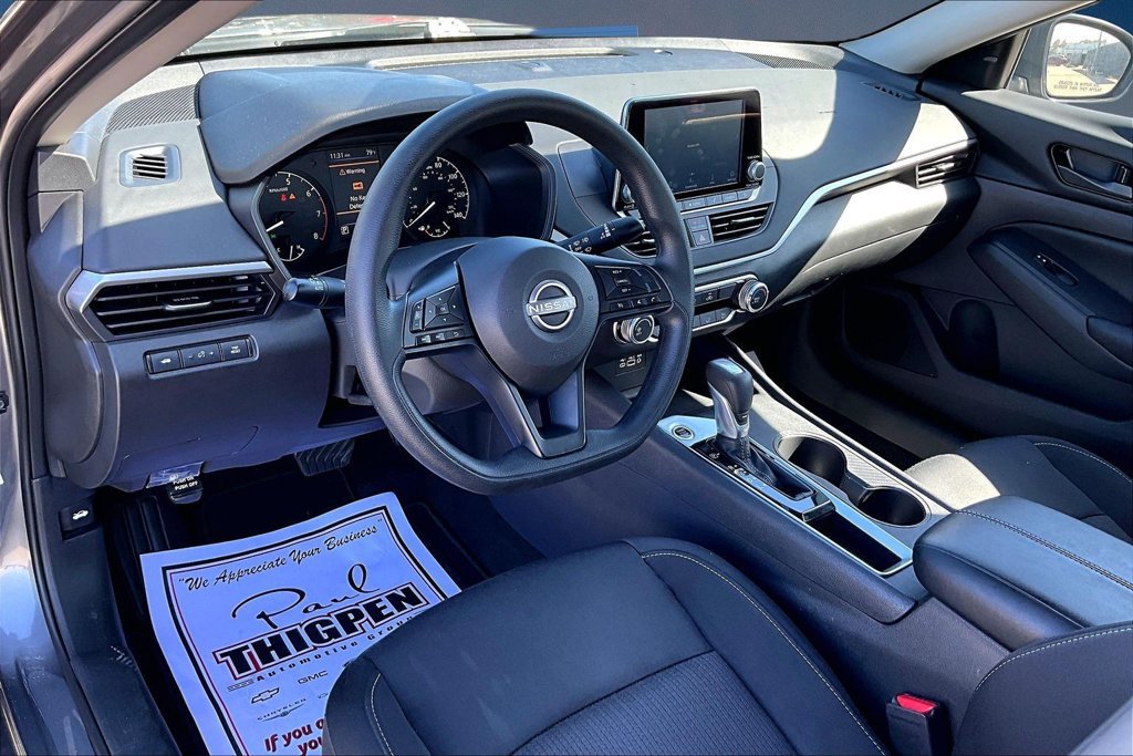 Used 2025 Nissan Altima 2.5 S FWD image 19