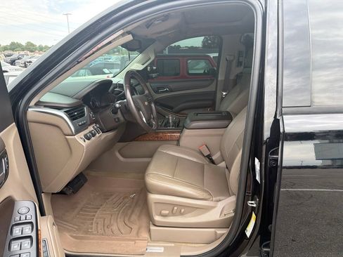Used 2018 Chevrolet Tahoe Premier AWD/4WD image 6