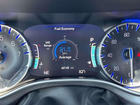 Certified 2024 Chrysler Pacifica Touring-L FWD image 21