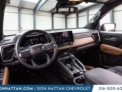 Used 2023 GMC Canyon AT4 w/ AT4 Premium Package AWD/4WD image 16
