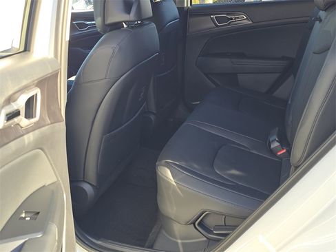 New 2026 Kia Sportage EX image 9