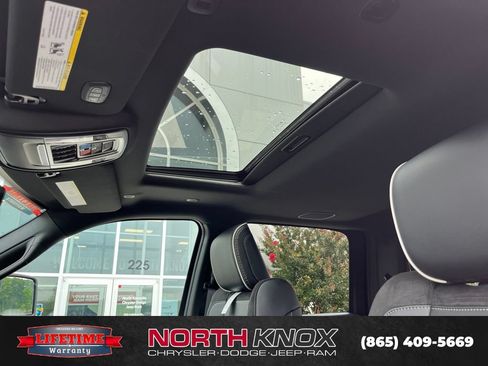 New 2026 RAM 2500 Laramie AWD/4WD image 7