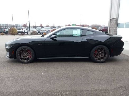 New 2026 Ford Mustang GT Premium w/ GT Performance Package RWD image 6