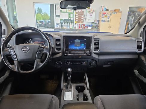 Used 2023 Nissan Frontier SV w/ Technology Package AWD/4WD image 6