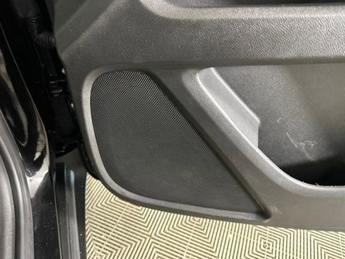 Used 2023 Chevrolet Traverse LT image 29