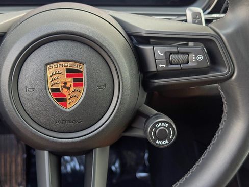 Used 2024 Porsche Cayenne AWD/4WD image 24