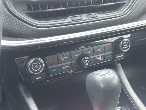 Used 2022 Jeep Compass Altitude w/ Convenience Group image 20