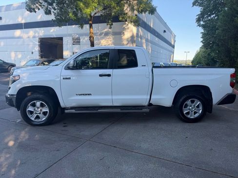 Used 2018 Toyota Tundra SR5 w/ SR5 Upgrade Package AWD/4WD image 6