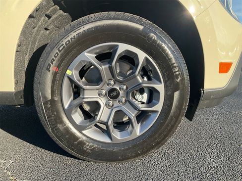 New 2025 Ford Maverick XLT image 15