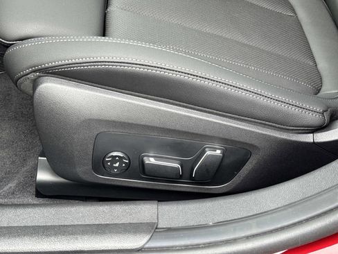 New 2026 BMW 330i xDrive 330i xDrive w/ M Sport Package image 19