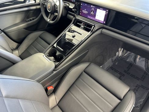 New 2026 Porsche Panamera 4S AWD/4WD image 18