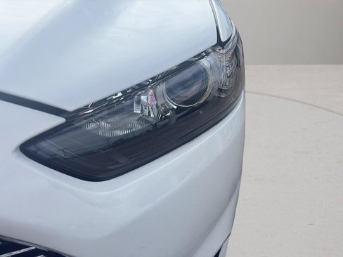 Used 2016 Ford Fusion SE w/ Equipment Group 202A FWD image 11