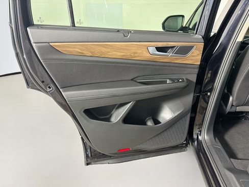 Used 2026 Volkswagen Atlas SE FWD image 26