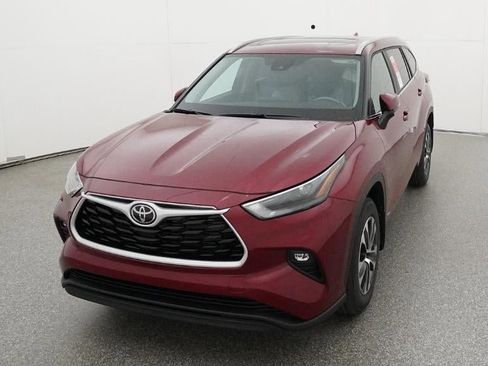 New 2026 Toyota Highlander XLE AWD/4WD image 16