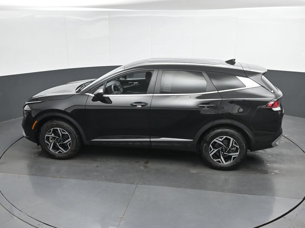 Used 2025 Kia Sportage LX AWD/4WD image 36