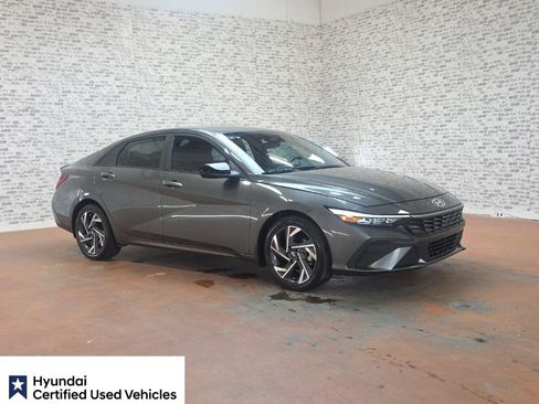 Certified 2025 Hyundai Elantra Sport FWD image 1