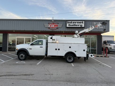 Used 2011 RAM 5500 SLT image 12