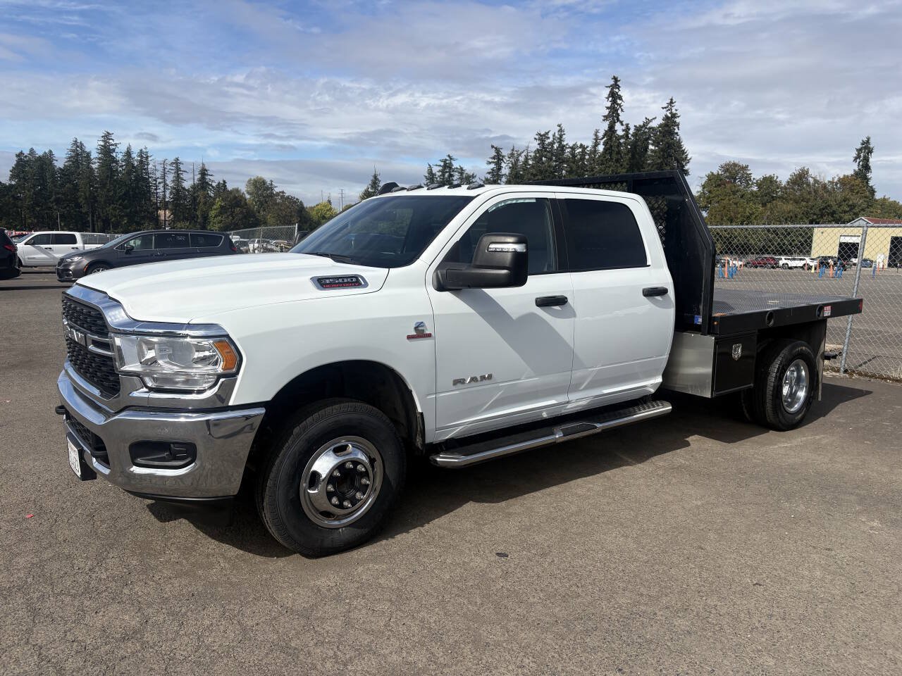 Used 2024 RAM 3500 Big Horn AWD/4WD image 12