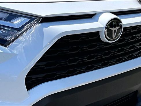 Used 2024 Toyota RAV4 XLE w/ Convenience Package FWD image 29