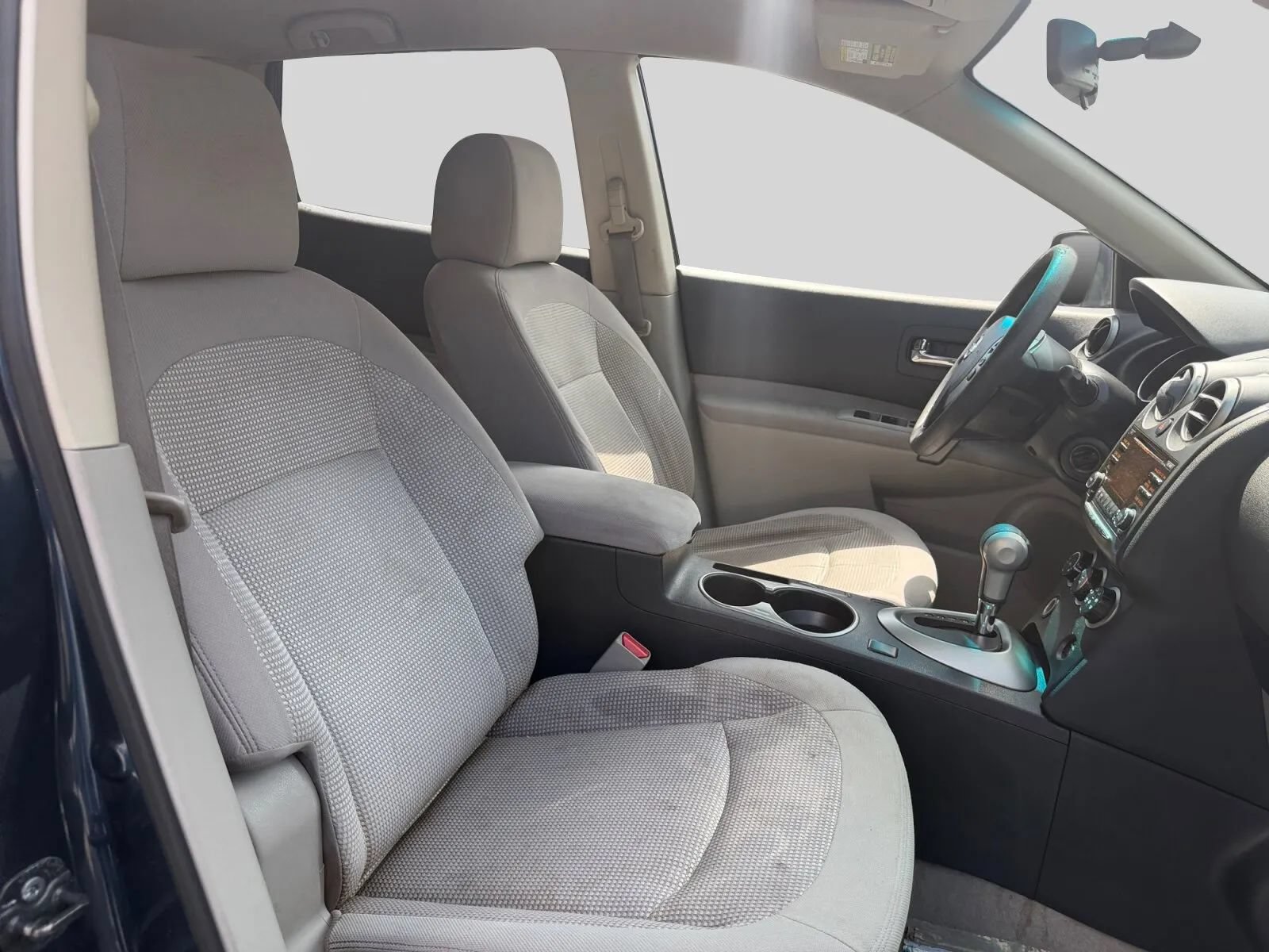 Used 2013 Nissan Rogue SV FWD image 15