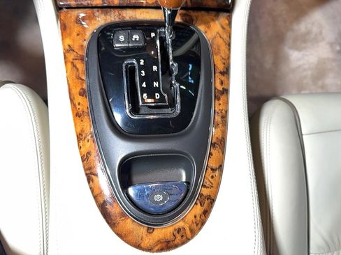 Used 2007 Jaguar XJ8 L RWD image 46