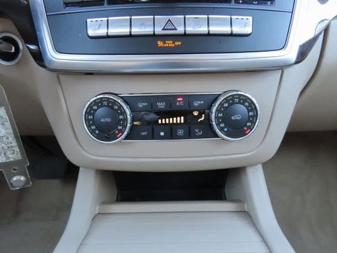 Used 2015 Mercedes-Benz ML 350 4MATIC image 25