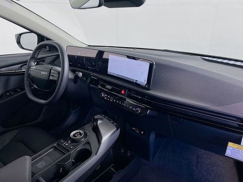 New 2026 Kia EV6 Wind RWD image 29