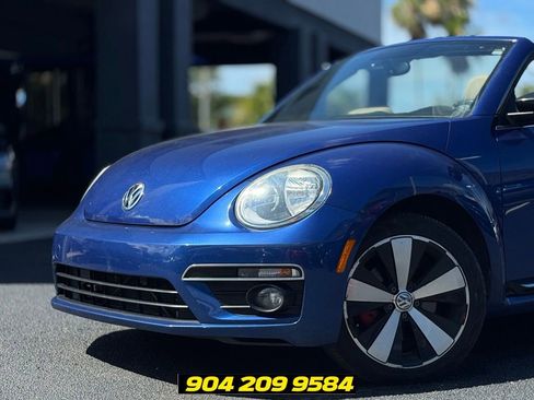 Used 2013 Volkswagen Beetle 2.0T FWD image 2