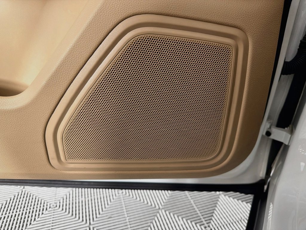 Certified 2023 Porsche Macan AWD/4WD image 21
