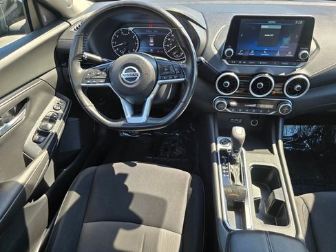 Used 2021 Nissan Sentra SV FWD image 3