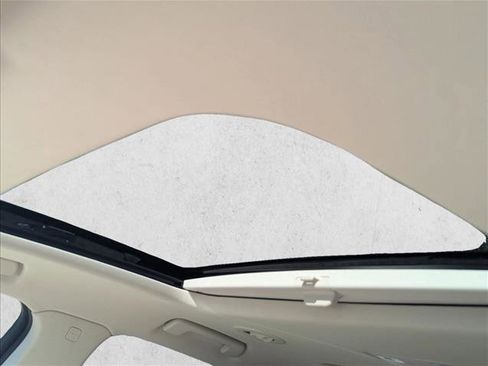 Used 2022 Buick Enclave Avenir w/ Avenir Technology Package image 15