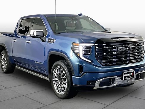 Used 2025 GMC Sierra 1500 Denali Ultimate AWD/4WD image 3