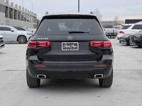 Used 2025 Mercedes-Benz GLB 250 image 7