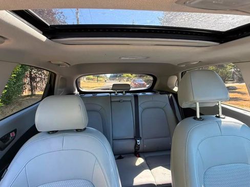 Used 2021 Hyundai Kona Ultimate AWD/4WD image 4