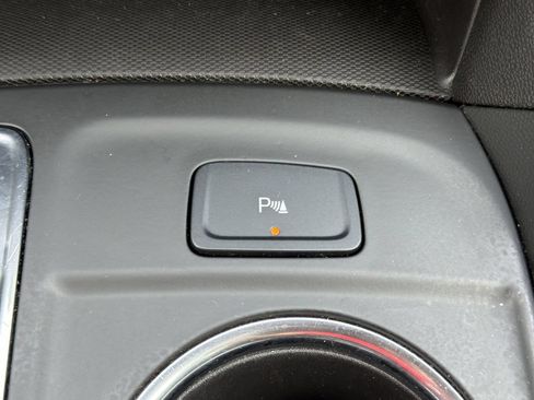 Used 2024 Chevrolet Equinox LT AWD/4WD image 8