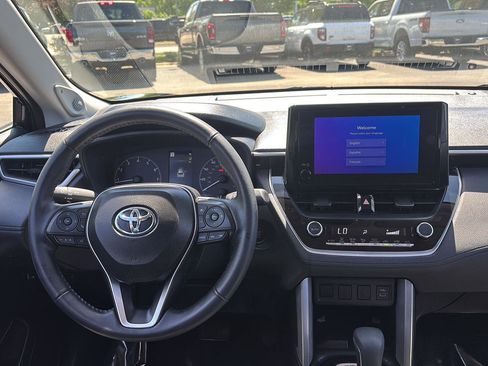 Used 2024 Toyota Corolla Cross LE w/ Moonroof Package AWD/4WD image 12
