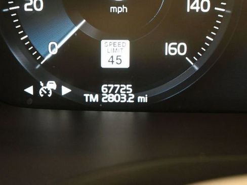 Used 2020 Volvo S60 T5 Momentum FWD image 19