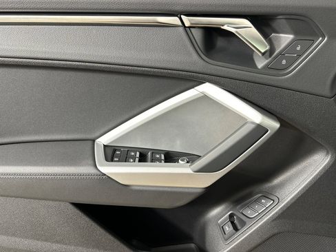 New 2025 Audi Q3 2.0T Premium image 10
