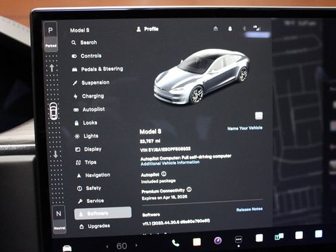 Used 2023 Tesla Model S AWD image 37