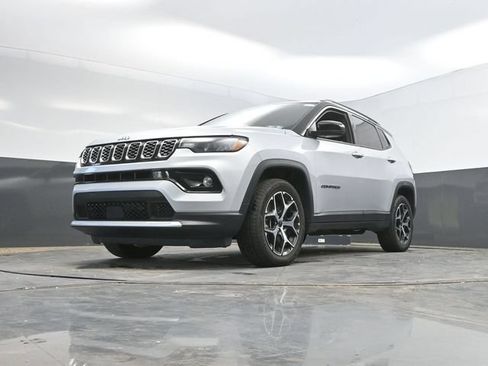 Used 2025 Jeep Compass Limited AWD/4WD image 48