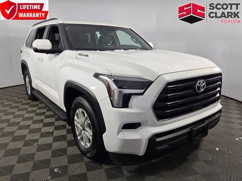 Used 2025 Toyota Sequoia SR5 image 1